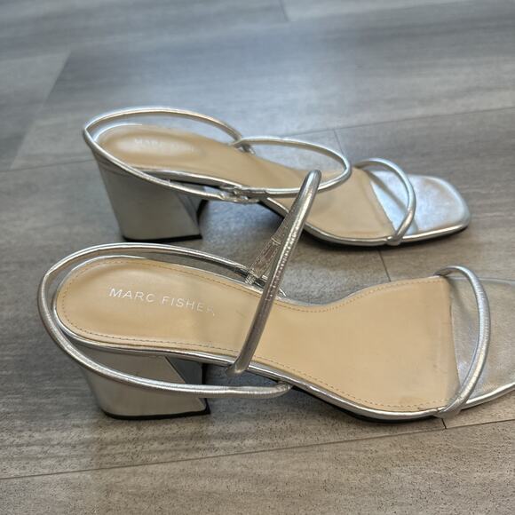 Marc Fisher Womens Silver Metallic Galvin Faux Leather Slingback Sandals Size 10 - Picture 6 of 7